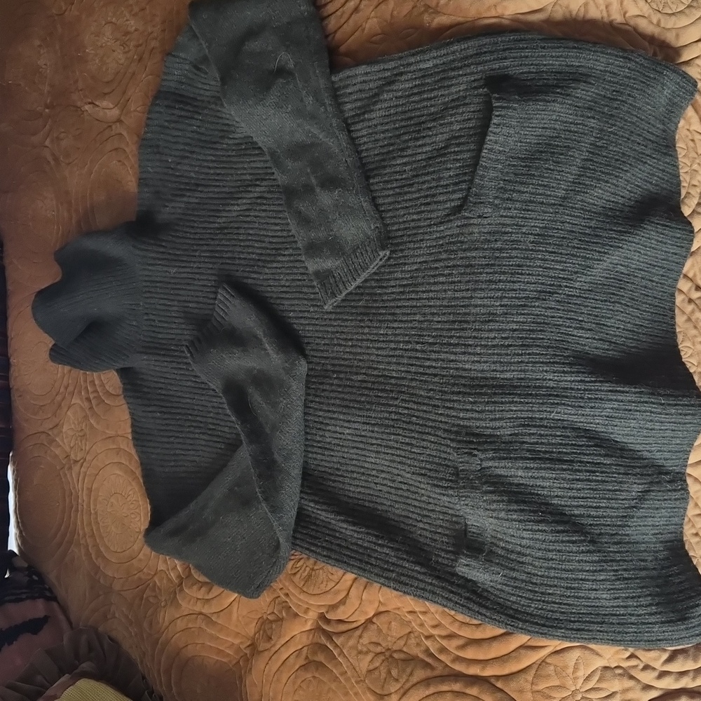 Ellen Tracy Dark Gray-Green Knitwear front Pocketslar